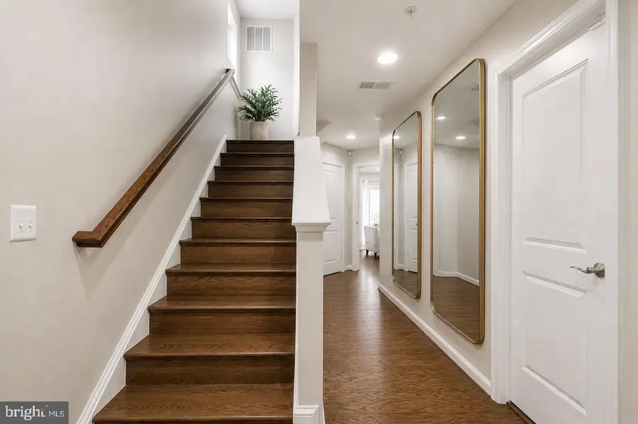 1052 Owens Rd, Oxon Hill, MD 20745 - #3