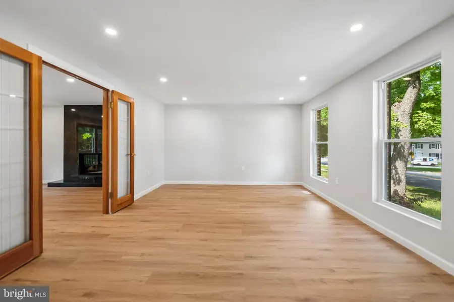 12930 Asbury Dr, Fort Washington, MD 20744 - #3