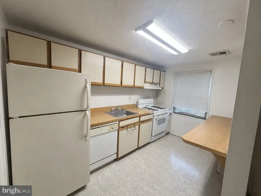 1856 Dutch Village Dr #r-271, Landover, MD 20785 - #3