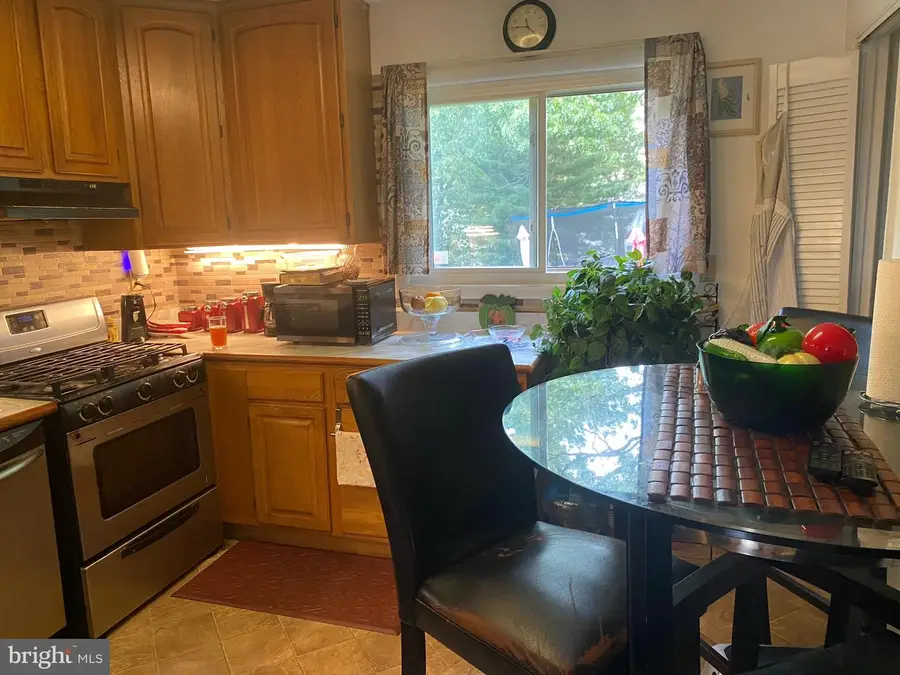 6804 Emerson St, Riverdale, MD 20737 - #3