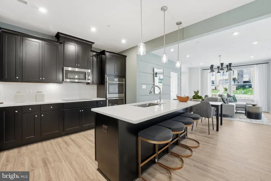 6711 Melville St, Hyattsville, MD 20782 - #2