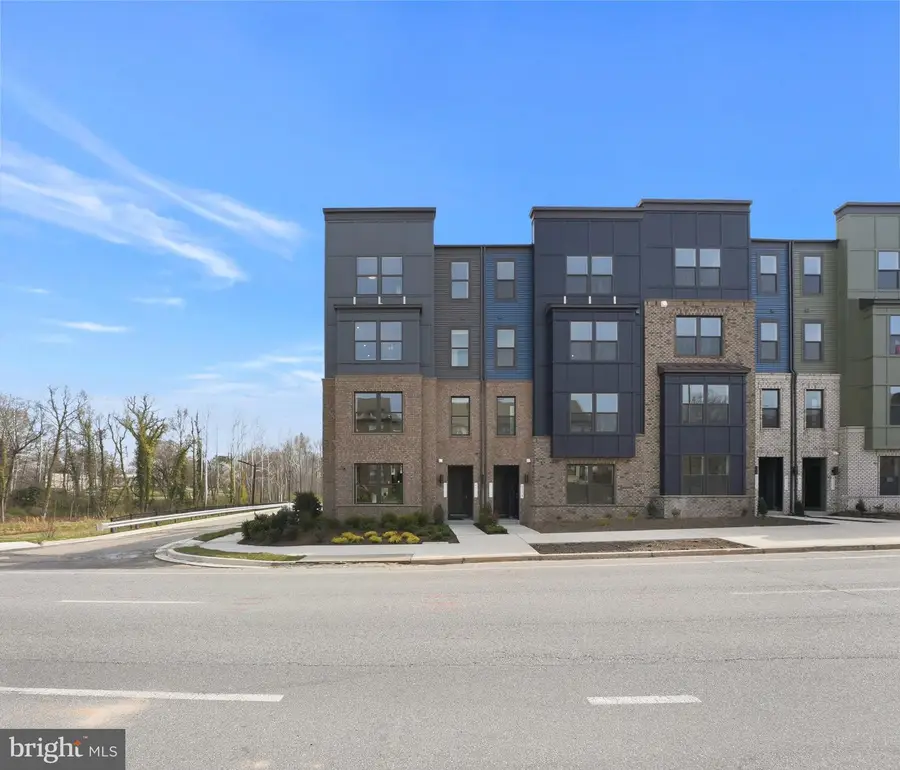 6700 Penrose Ln, Hyattsville, MD 20782 - #2