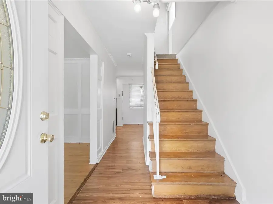 5237 Kenstan Dr, Temple Hills, MD 20748 - #2
