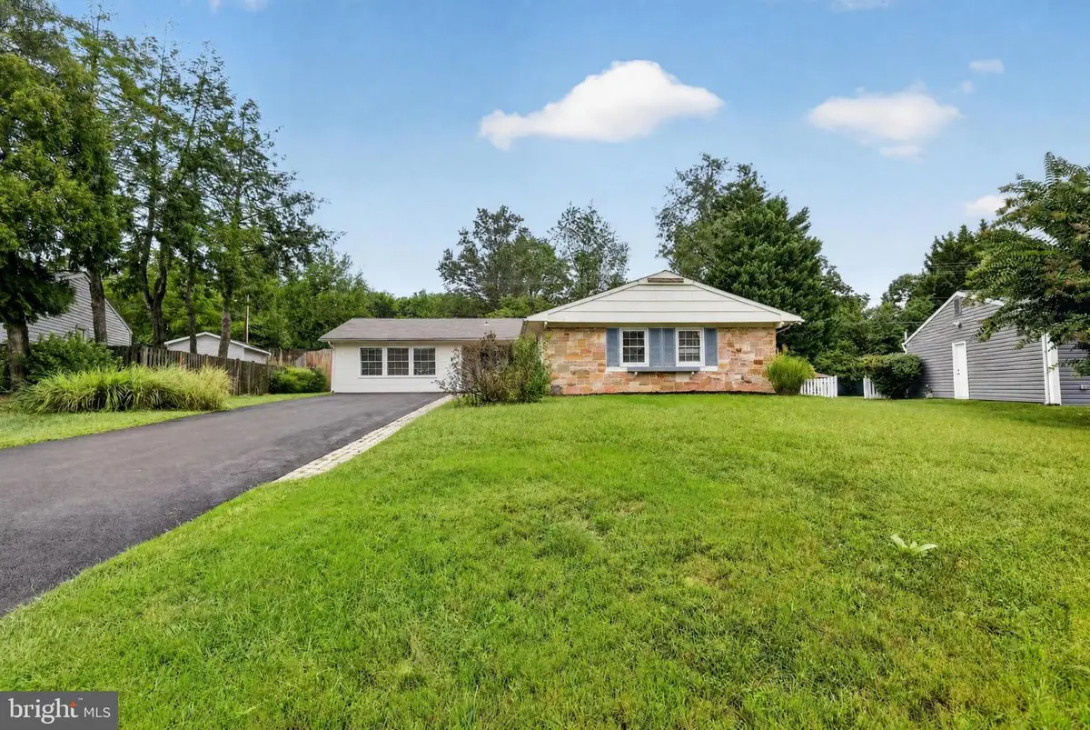 2220 Hallow Ln, Bowie, MD 20716 - #1