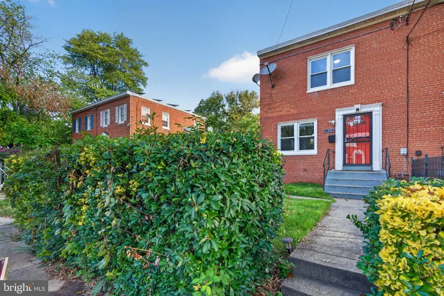 1017 Booker Dr, Capitol Heights, MD 20743 - #2