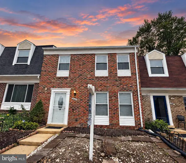 528 Peacock Dr, LANDOVER, MD 20785