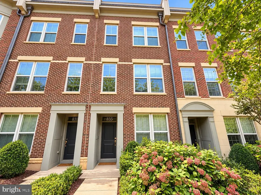 835 Regents Sq #350, Oxon Hill, MD 20745 - #2