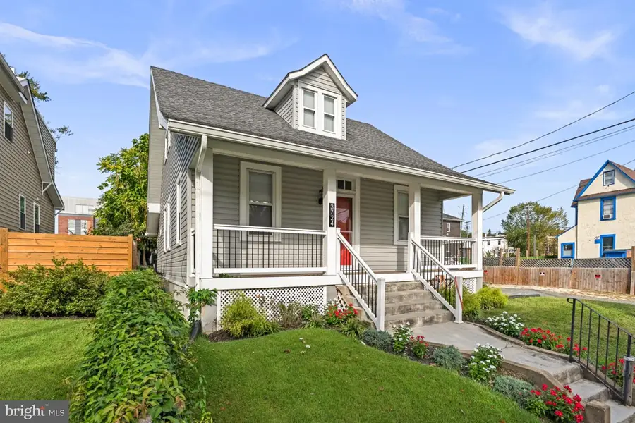 3724 35th St, Mount Rainier, MD 20712 - #2