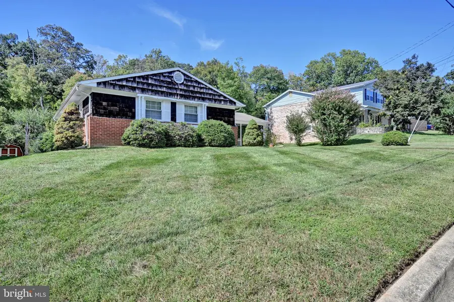 13401 Queens Ln, Fort Washington, MD 20744 - #2