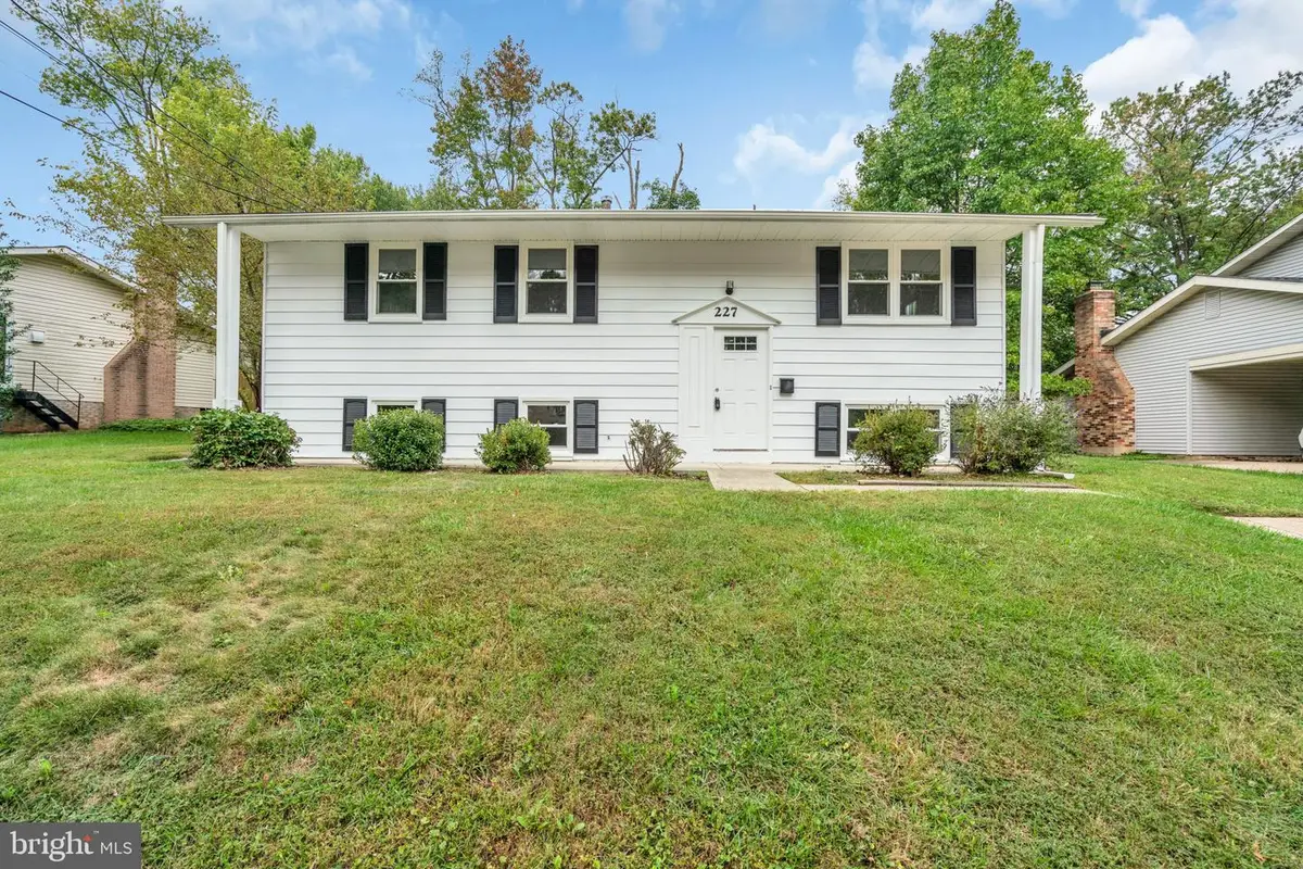 227 Lastner Ln, Greenbelt, MD 20770 - #1