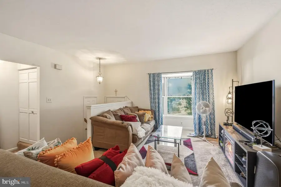 7402 Morrison Dr, Greenbelt, MD 20770 - #3