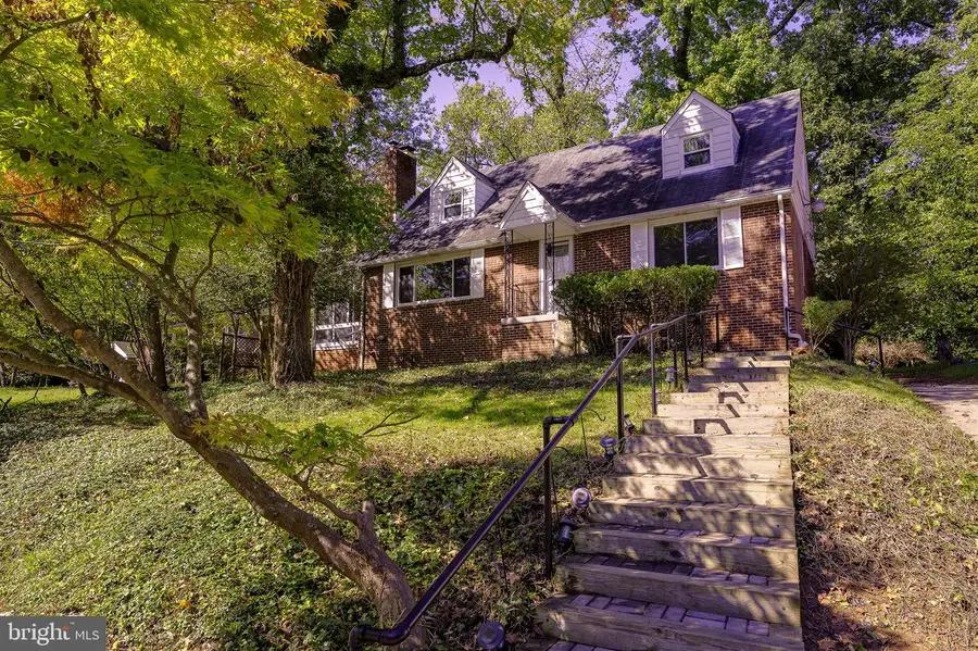 3 Lakeside Dr, Greenbelt, MD 20770 - #2