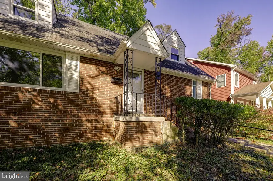 3 Lakeside Dr, Greenbelt, MD 20770 - #3