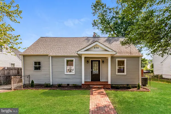 204 N Huron Dr, OXON HILL, MD 20745