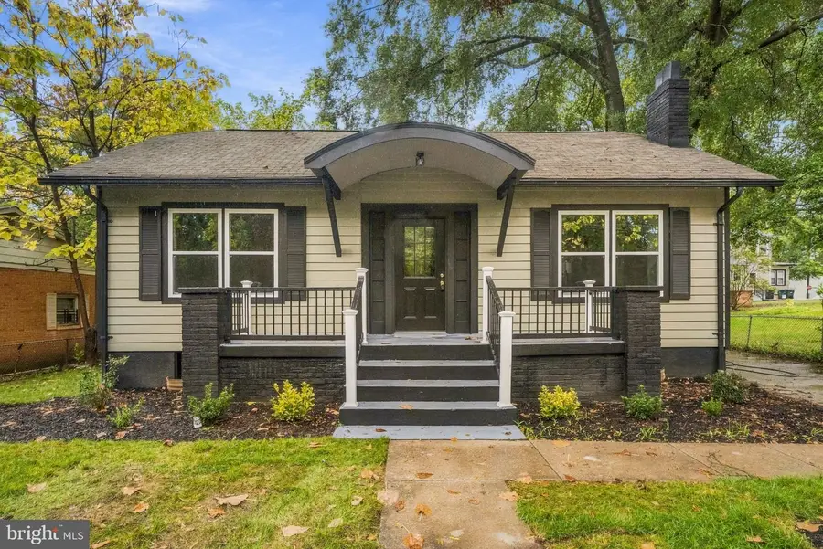 303 67th Pl, Capitol Heights, MD 20743 - #2