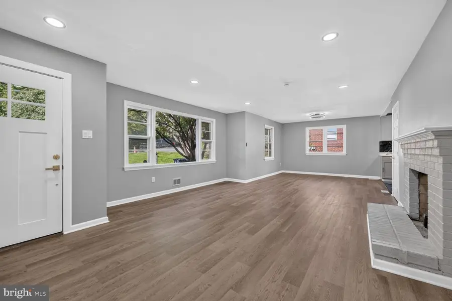 6802 Bock Rd, Fort Washington, MD 20744 - #3