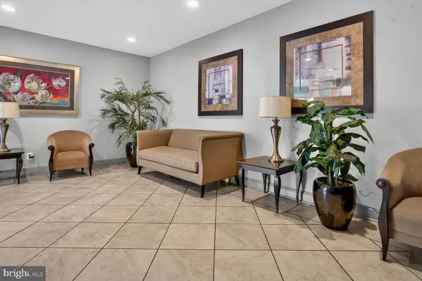 5601 Parker House Ter #419, HYATTSVILLE, MD 20782