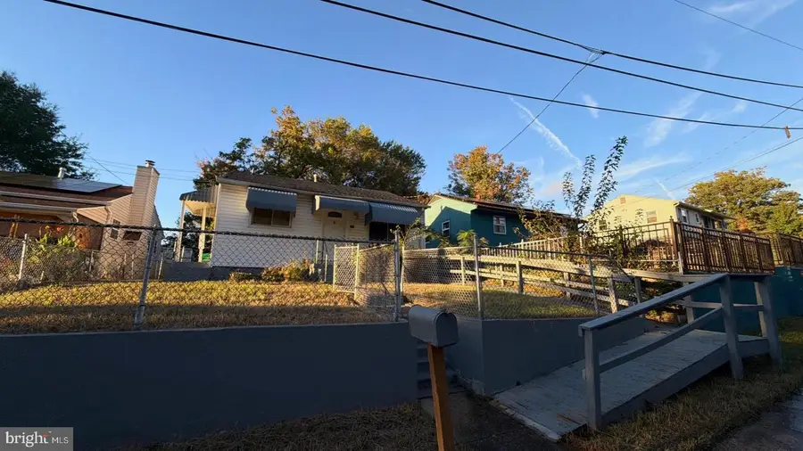 335 Carmody Hills Dr, Capitol Heights, MD 20743 - #3
