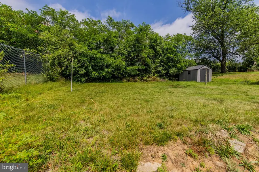 5014 N Englewood Dr, Capitol Heights, MD 20743 - #3