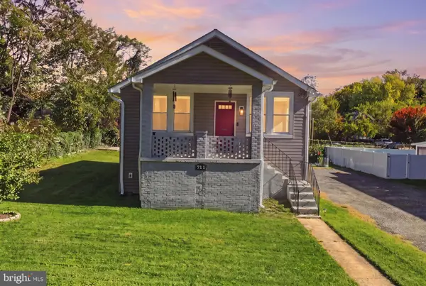 711 60th Ave, CAPITOL HEIGHTS, MD 20743