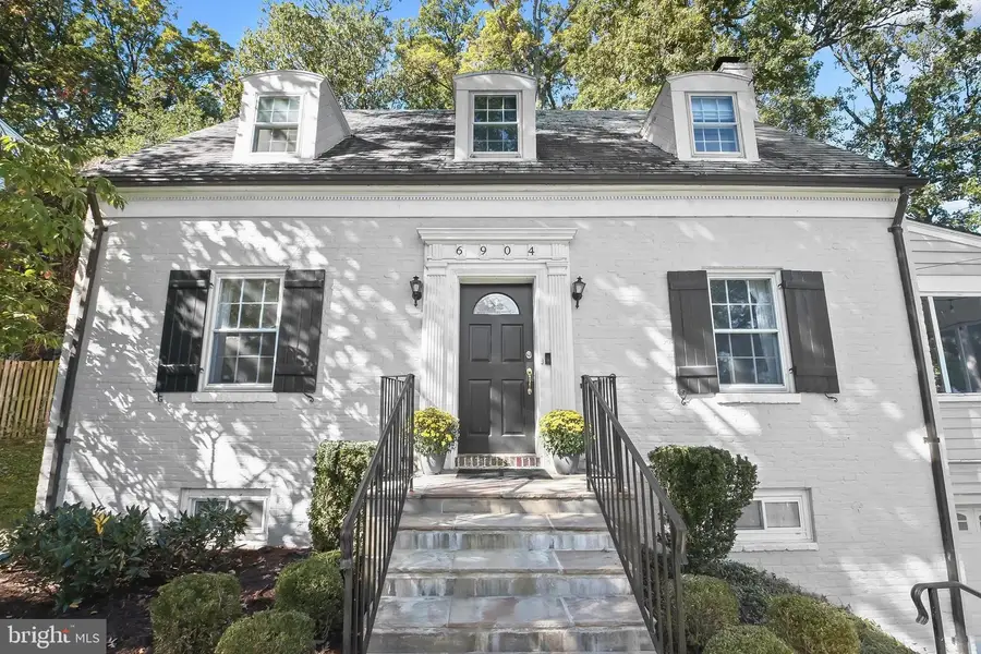 6904 Wake Forest Dr, College Park, MD 20740 - #2