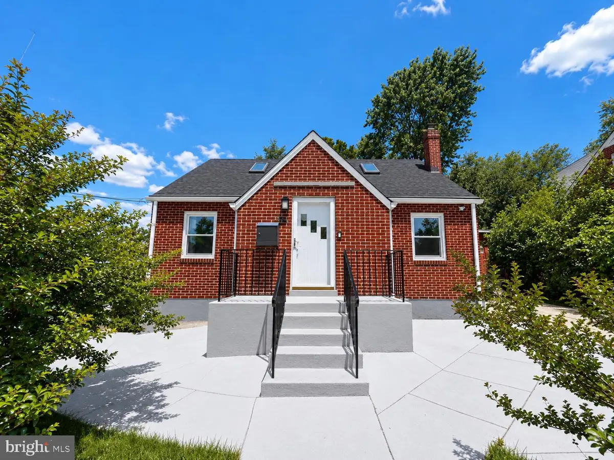 902 Karlson Ave, Hyattsville, MD 20783 - #1