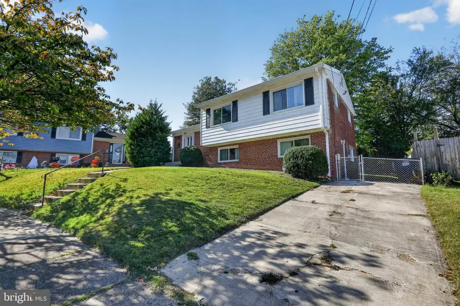 1302 Balfour Ct, Hyattsville, MD 20782 - #2