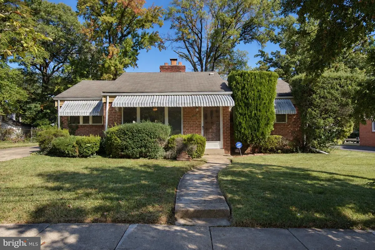 6707 Adelphi Rd, Hyattsville, MD 20782 - #1