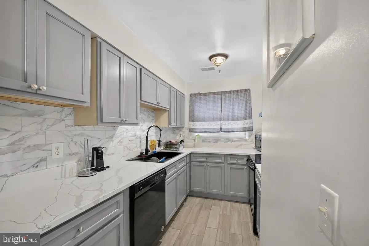 8608 Brae Brooke Dr, Lanham, MD 20706 - #1