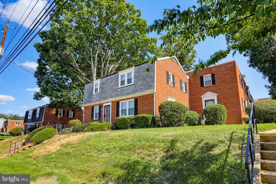 2581 Iverson St, Temple Hills, MD 20748 - #2