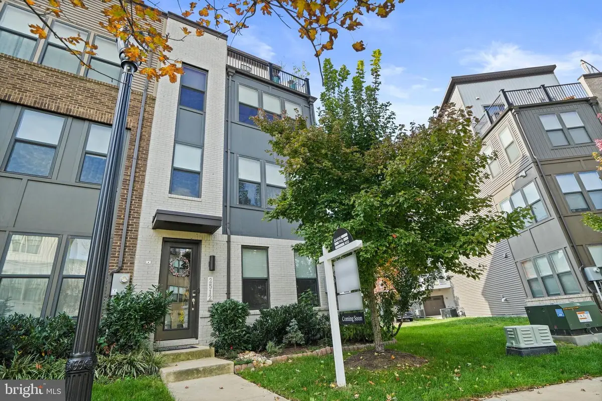 2512 Crimson Fox Dr, Hyattsville, MD 20782 - #1