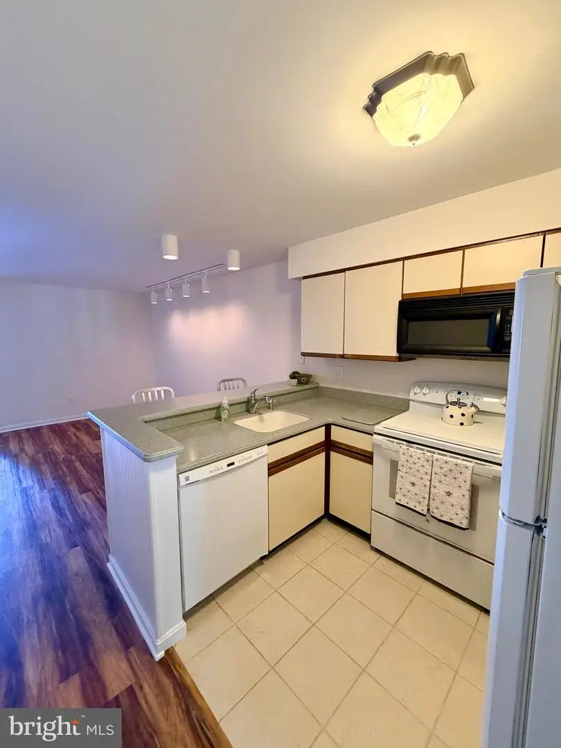 3-d Queen Victoria Ct, Chester, MD 21619 - #3