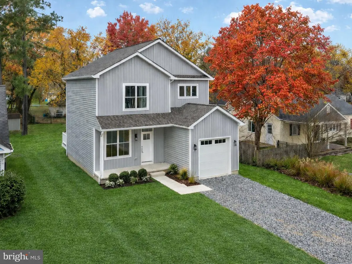 208 Long Point Rd, Stevensville, MD 21666 - #1