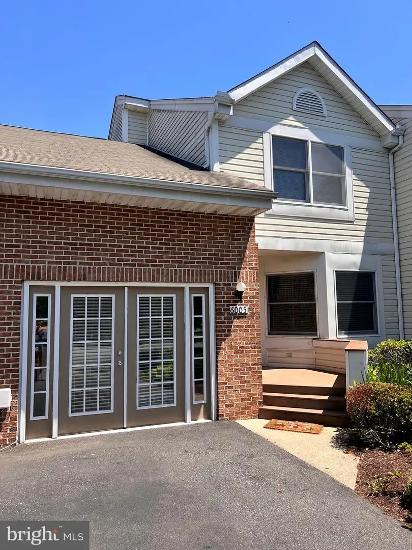 6005 Bridgepointe Dr, Chester, MD 21619 - #2
