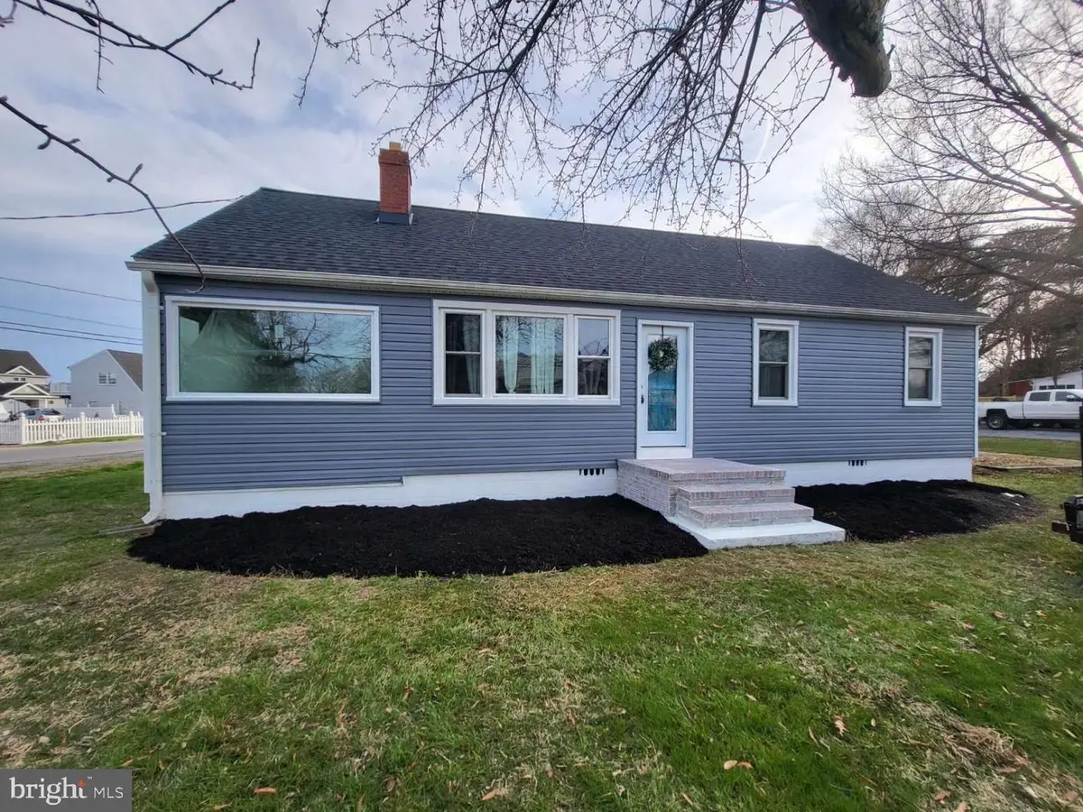 801 Chester River Dr, Grasonville, MD 21638 - #1