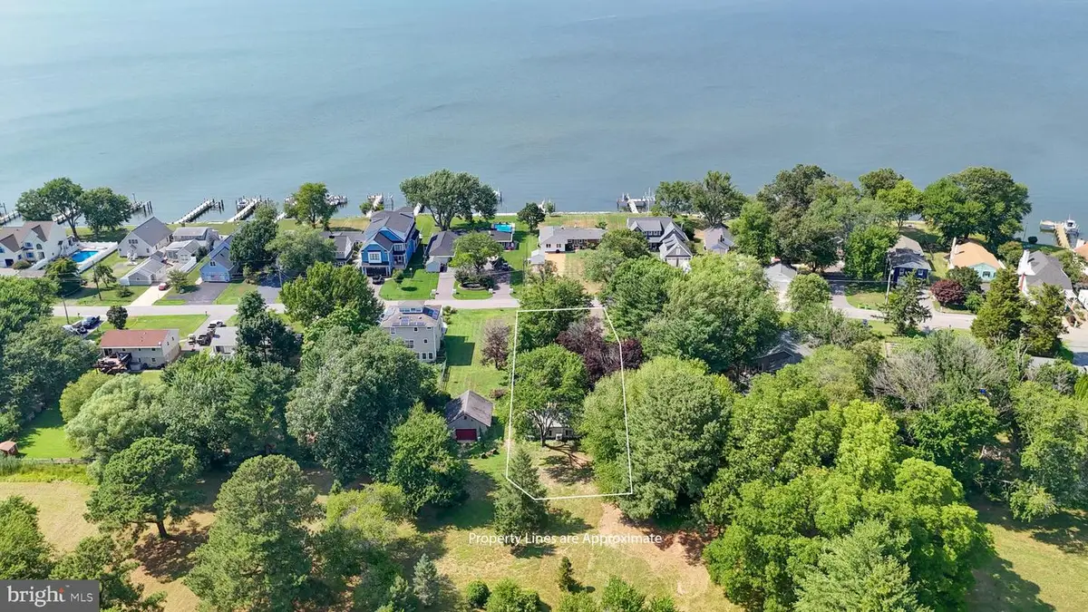 901 Chester River Dr, Grasonville, MD 21638 - #1