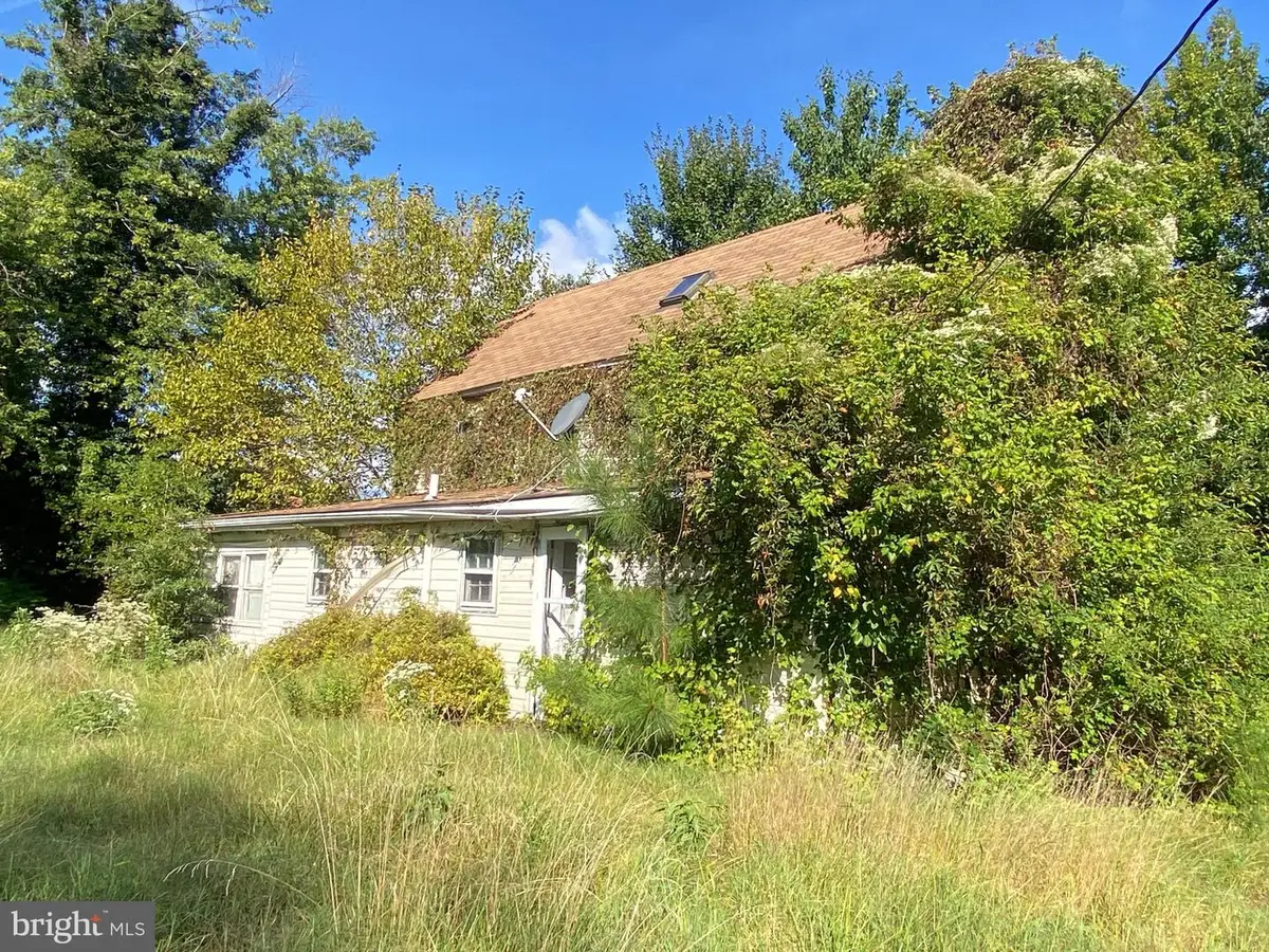 4926 Main St, Grasonville, MD 21638 - #1
