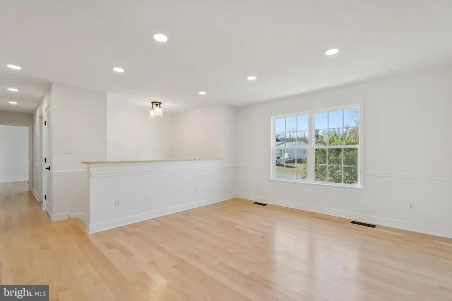 30120 Dudley Rd, Mechanicsville, MD 20659 - Image #2