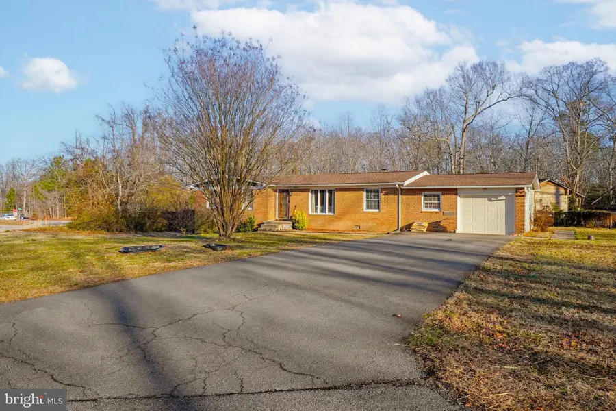 22628 Joan Dr, California, MD 20619 - Image #3