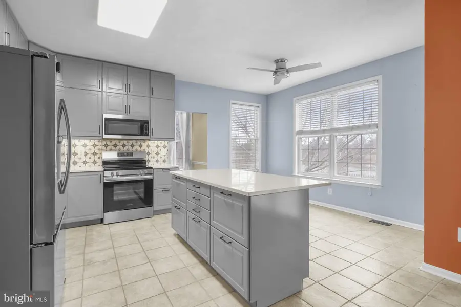 22190 Goldenrod Dr, Great Mills, MD 20634 - Image #2