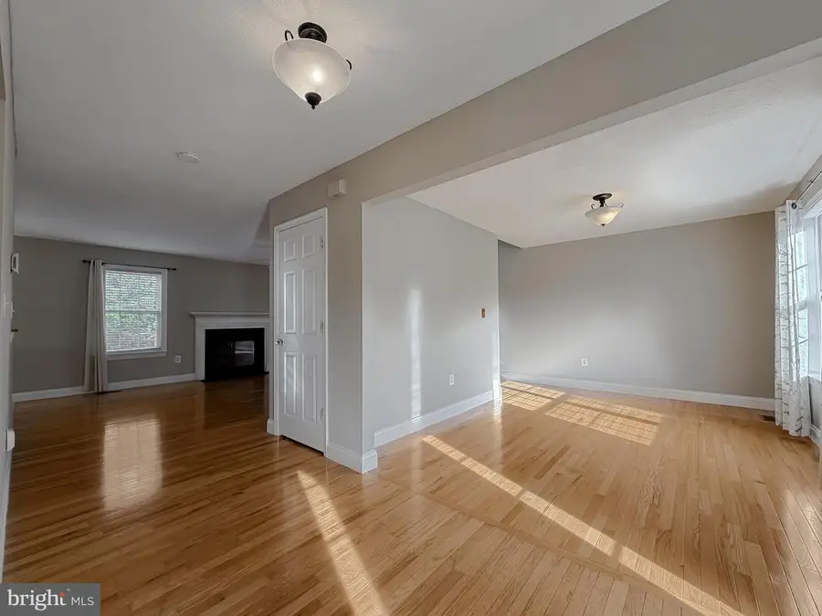 22055 Long Bow Dr, California, MD 20619 - #2