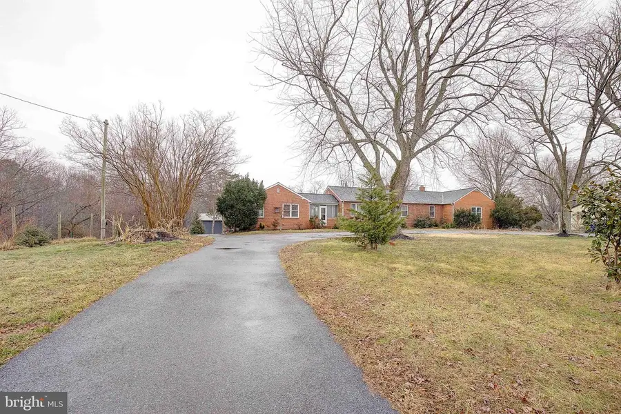 24820 Sotterley Rd, Hollywood, MD 20636 - #2