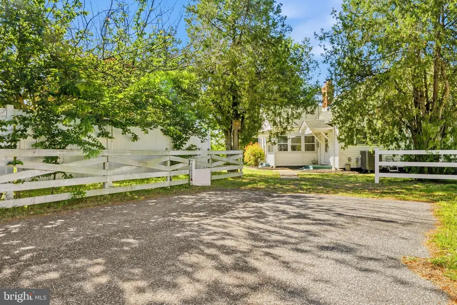 38040 Beach Rd, Coltons Point, MD 20626 - #3