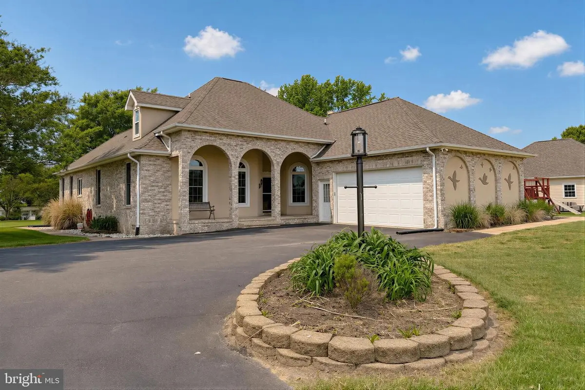21045 Oakland Hall Rd, Avenue, MD 20609 - #1