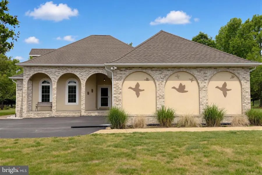 21045 Oakland Hall Rd, Avenue, MD 20609 - #2
