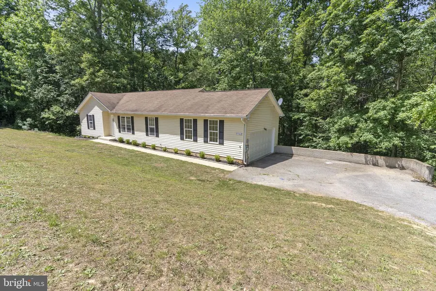 37362 E Spicer Dr, Mechanicsville, MD 20659 - #3
