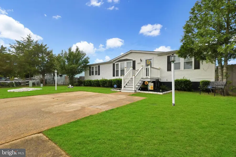 45856 N Poteat Ct, California, MD 20619 - #2