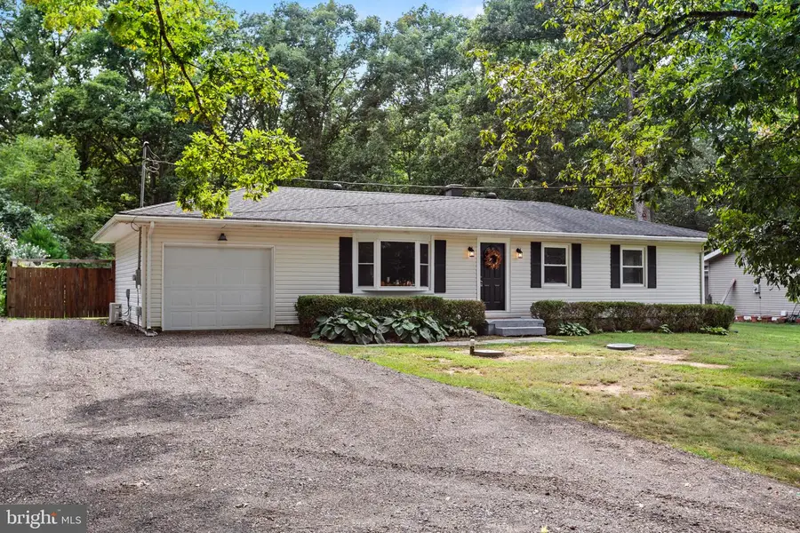 19495 Point Lookout Rd, Lexington Park, MD 20653 - #3