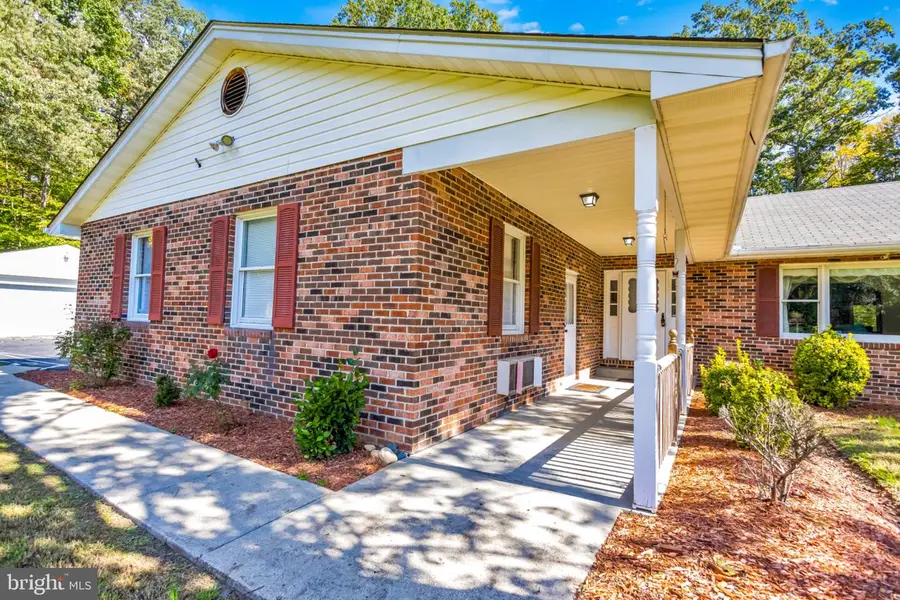 37995 Mohawk Dr, Charlotte Hall, MD 20622 - #2