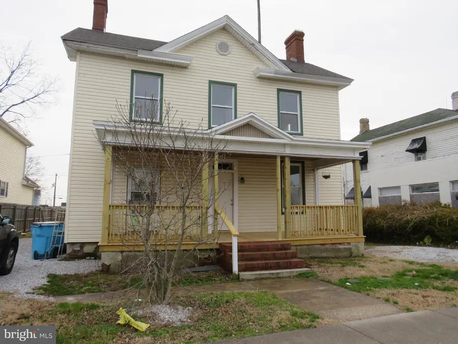 313 W Main St, Crisfield, MD 21817 - Image #2